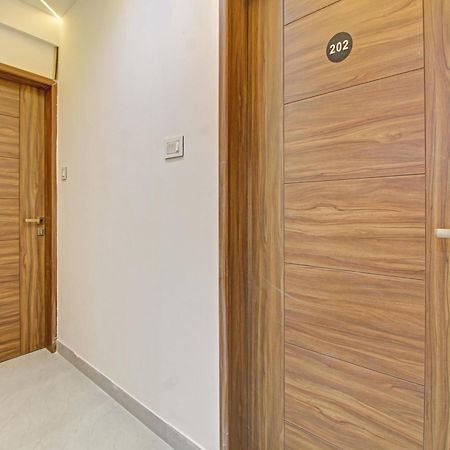 Collection O Crystal Hotel Pimpri-Chinchwad Exterior photo