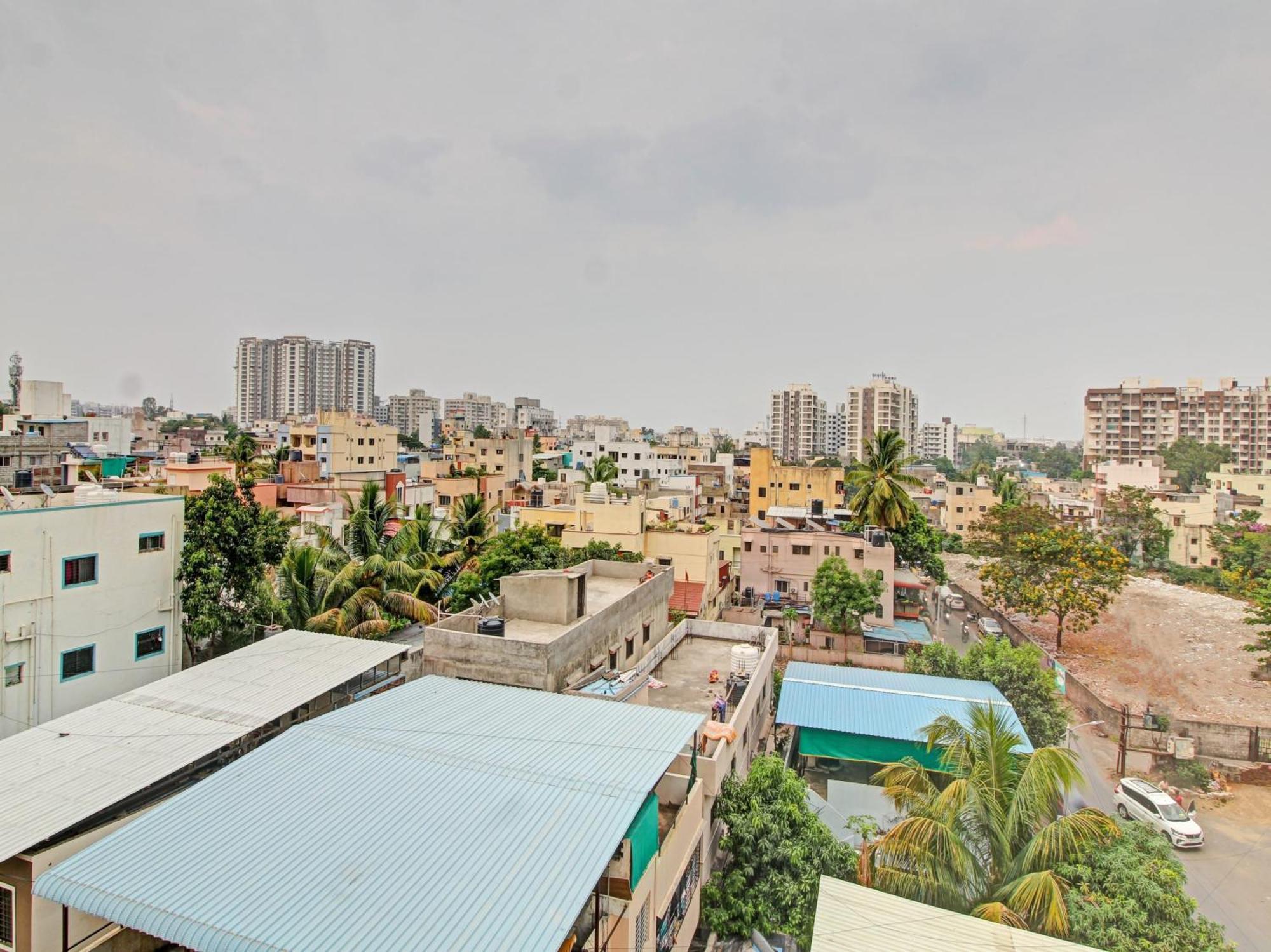 Collection O Crystal Hotel Pimpri-Chinchwad Exterior photo